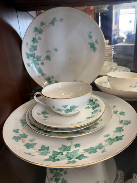 Aladdin Fine China Set Caprice Made in Occupied Japan