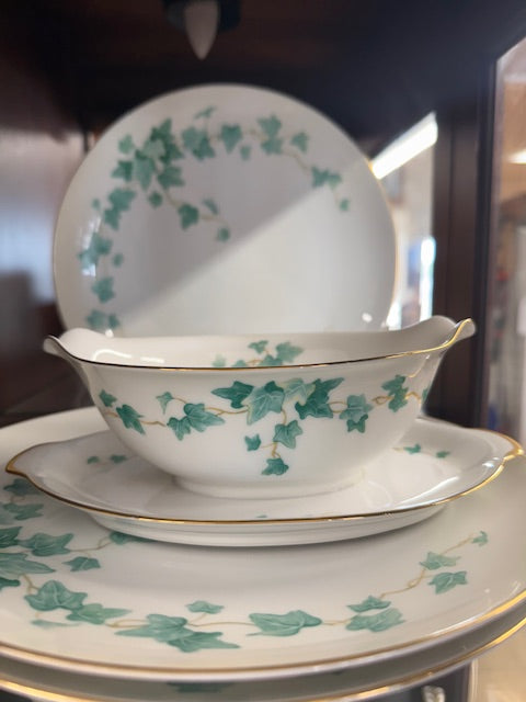 Aladdin Fine China Set Caprice Made in Occupied Japan