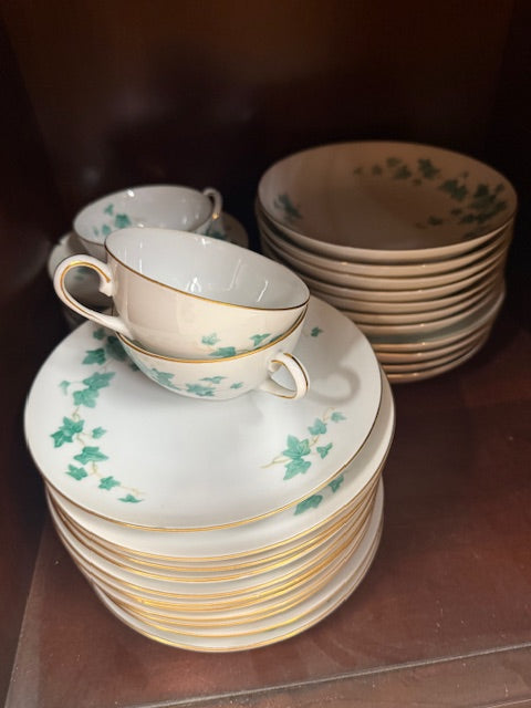 Aladdin Fine China Set Caprice Made in Occupied Japan
